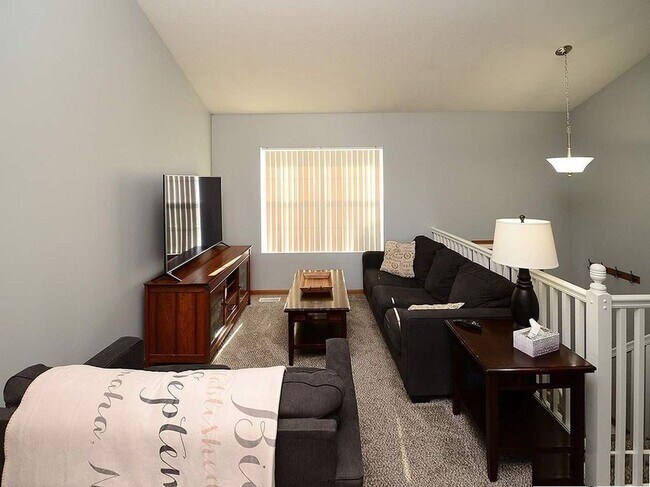 Foto del edificio - 7884 Redick Ave