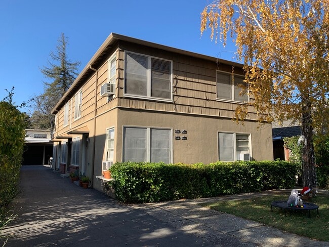 Building Photo - 472 Margarita Ave