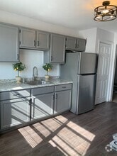 Building Photo - 36 Belair Dr