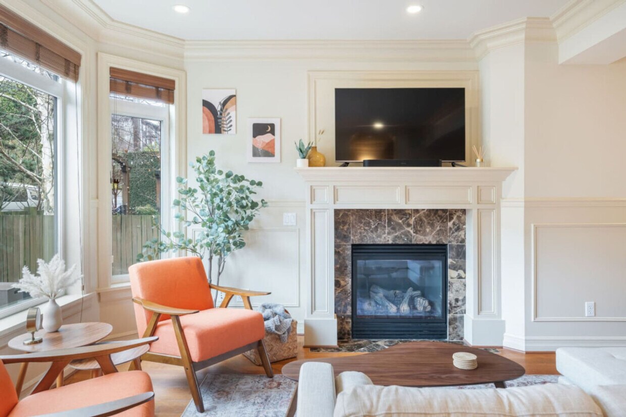 Foto principal - 117 W Kinnear Pl