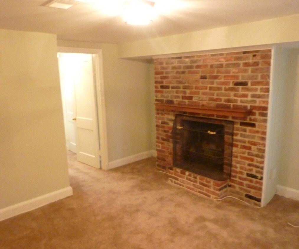 Primary Photo - 431 New Jersey Ave SE