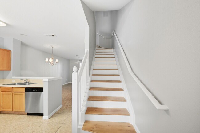 Foto del edificio - 1450 Stockton Dr