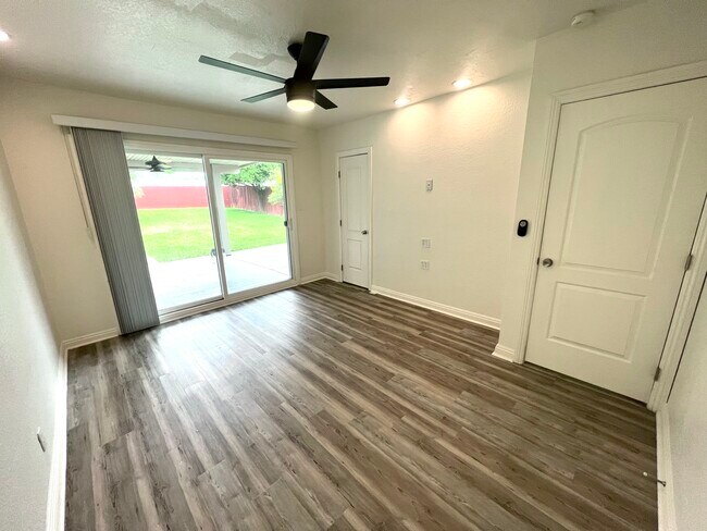 Foto del edificio - 9582 Monte Vista St