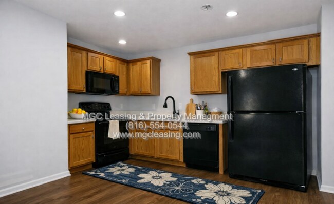 Building Photo - TIMBERS EAST TOWNHOME READY FOR YOUR JUNE MOVE IN!!