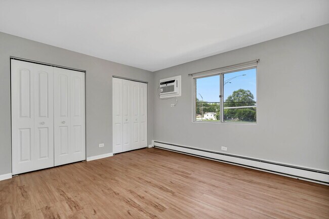 Foto del edificio - Plainfield Rd Apartments