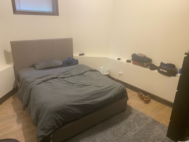 Bedroom 1 - 6415 N Greenview Ave
