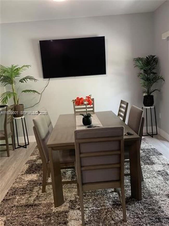 Foto del edificio - 10902 NW 83rd St