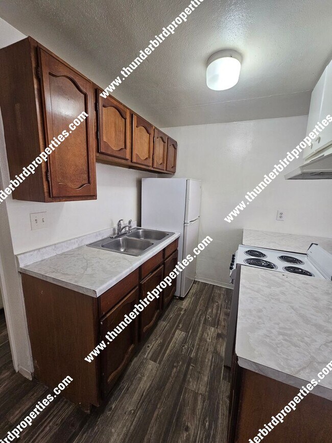 Foto del edificio - 1212 Lead Ave SE