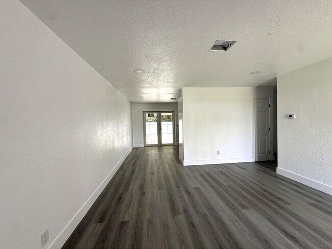 Building Photo - 2785 Reo Ln