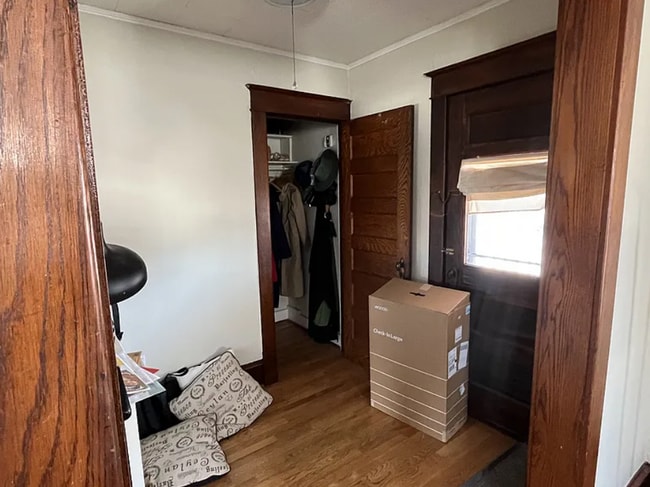 Building Photo - 3332 Grand Ave S