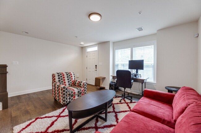 Building Photo - 4710 Woodberry St