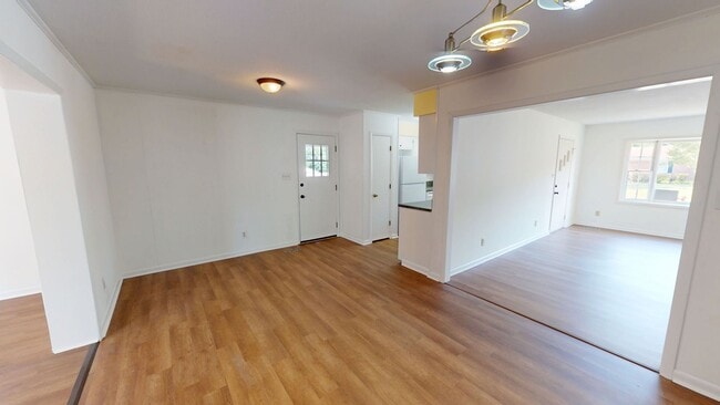 Building Photo - 2808 Player Ave