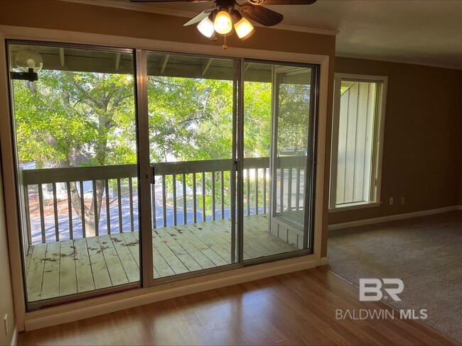 Building Photo - 2069 Sea Cliff Dr N