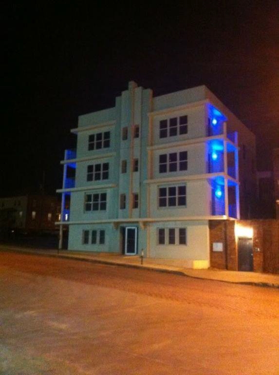 614 S 18th St - The Cavalier Apartments
