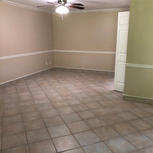 Foto del edificio - 13426 Conklin Ln