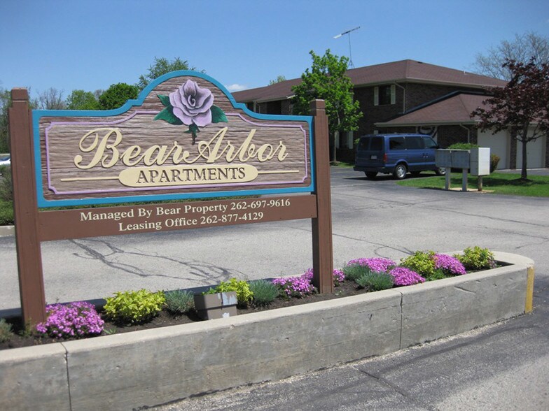 Bear Arbor Apartments Rentals Burlington, WI