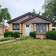 Building Photo - 9810 Warren Ave