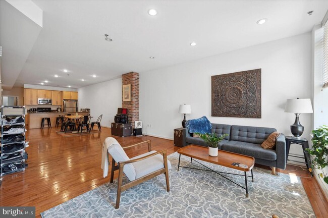 Foto del edificio - 720-22 Chestnut St
