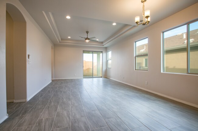 Foto del edificio - 355 Adeline Ave