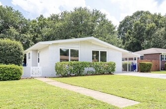 Building Photo - 1619 Woodcrest Ave