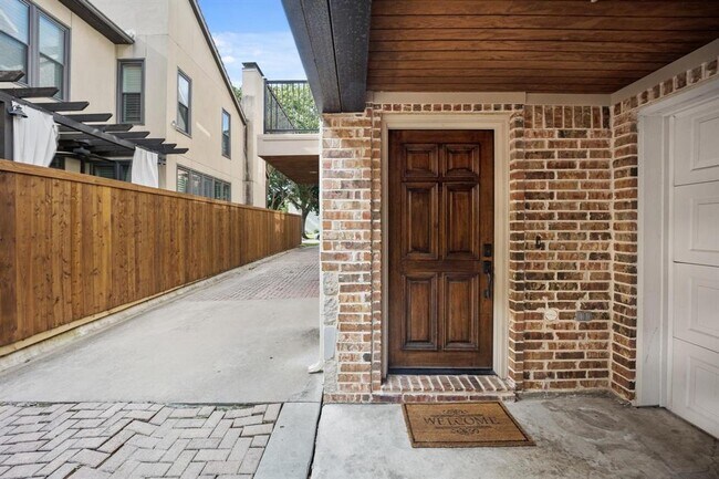 Building Photo - 4113 Emerson Ave