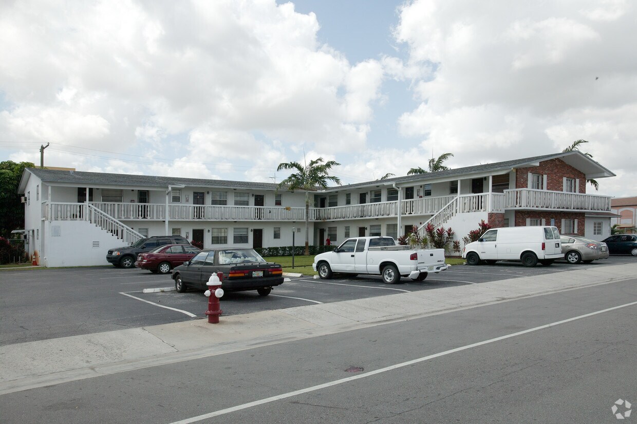 Primary Photo - 40 8th St