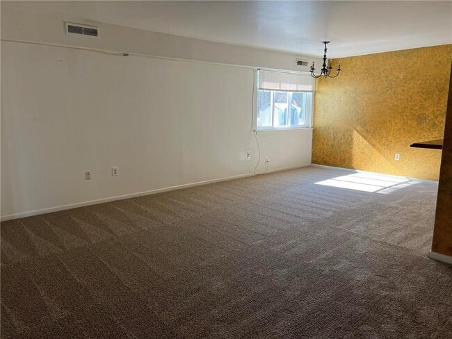 Building Photo - 1554 Creekside Rd