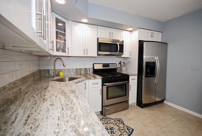 Building Photo - 3702 Riddle Ct