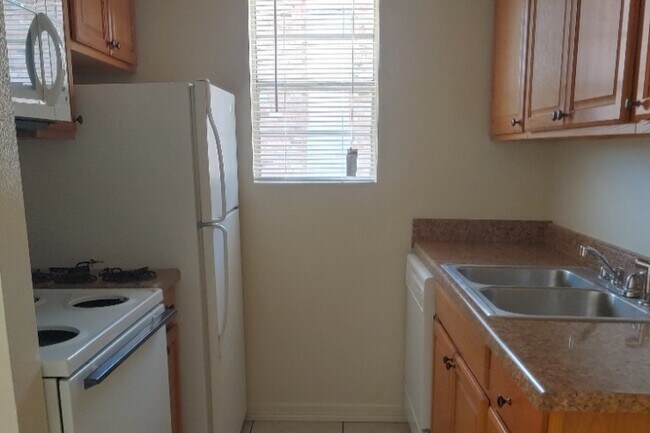550 ft² - Sandpiper Apartments