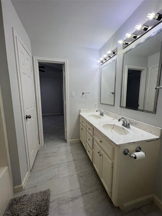 Foto principal - 4529 Galesburg St
