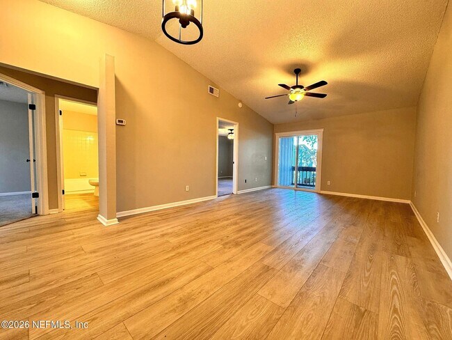 Foto del edificio - 3270 Ricky Dr