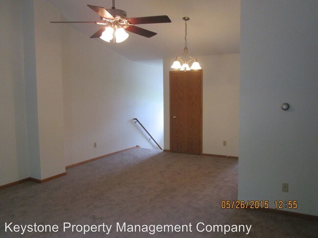 Building Photo - 155 Parkview Ct