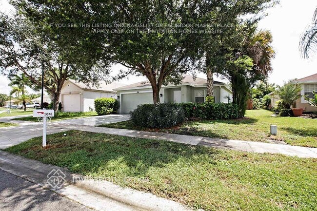 Foto del edificio - 1041 Park Hill Dr