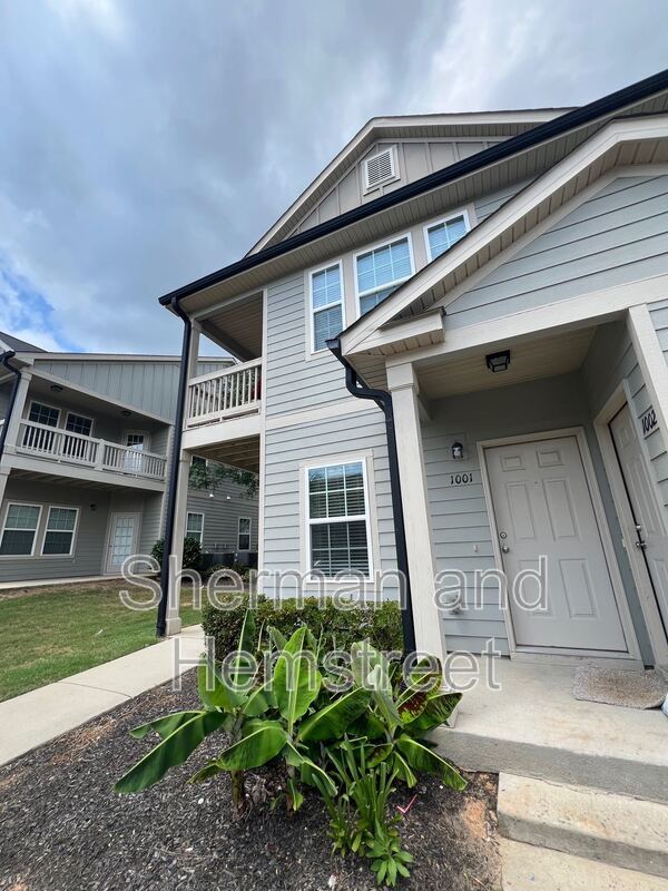 Building Photo - 1001 Joiner Cir