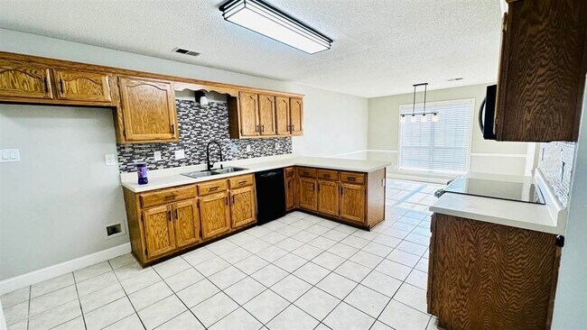 Building Photo - 4534 JONESY Dr