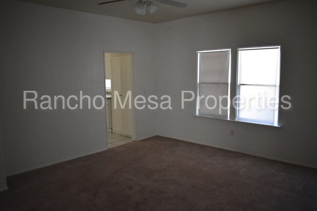 Building Photo - 2622 University Ave