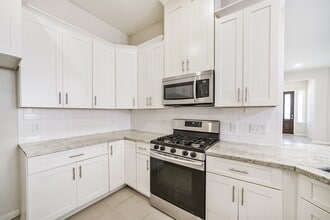 Building Photo - 10334 Solitaire Cir