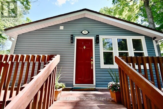 Building Photo - 39 Domar Rd