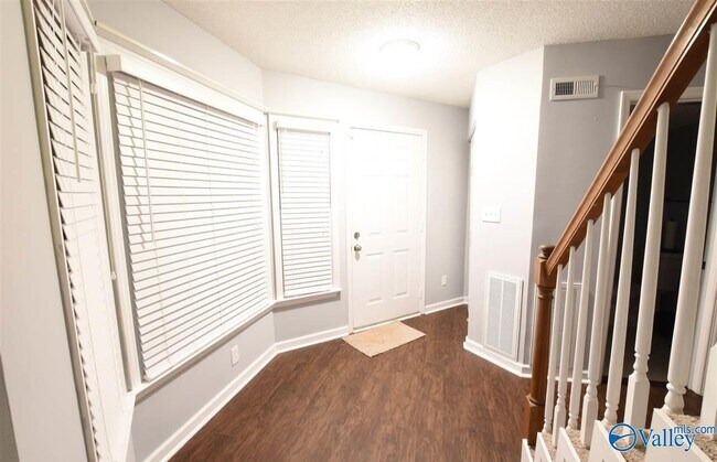 Foto del edificio - 1814 Whisperwood Way NW