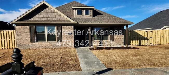 Modern 3-Bed, 2-Bath Home with Fenced Yard - Modern 3-Bed, 2-Bath Home with Fenced Yard