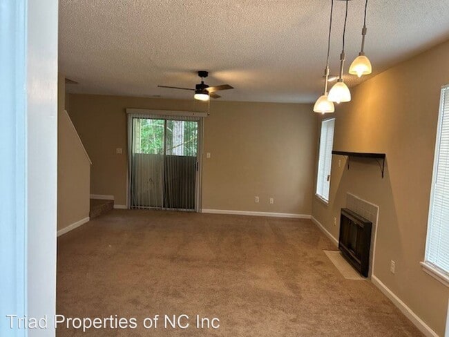 Building Photo - 2 br, 2.5 bath House - 6131 Old Plank Rd