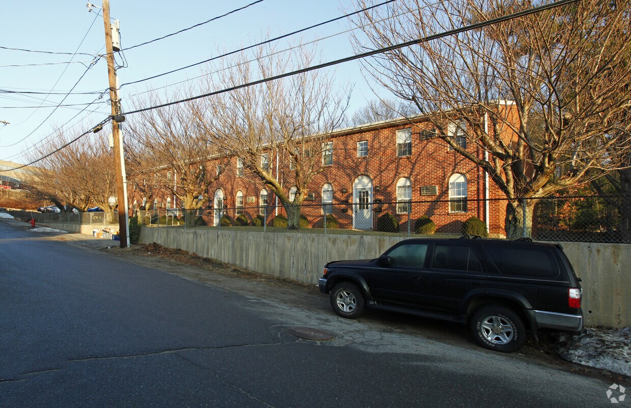 Foto principal - 115-123 Overland Rd