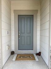 Building Photo - 9958 Golf Crest Dr