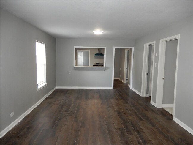 Building Photo - 6814 Donlen St