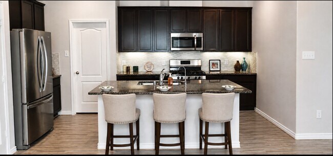 Building Photo - 21275 Catalina Palm Dr