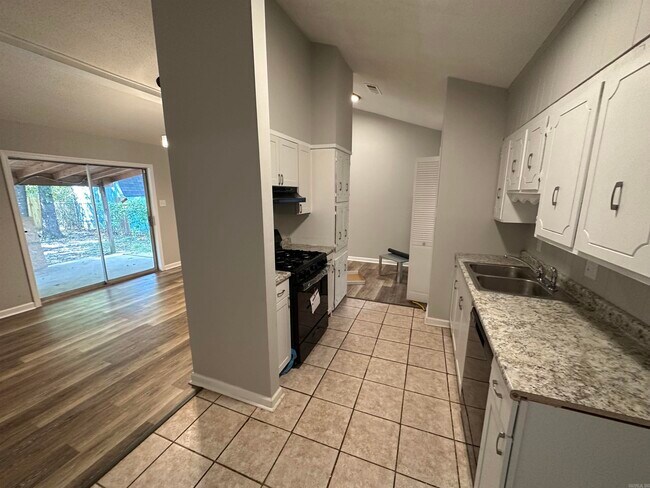 Foto del edificio - 10220 Woodbridge Dr