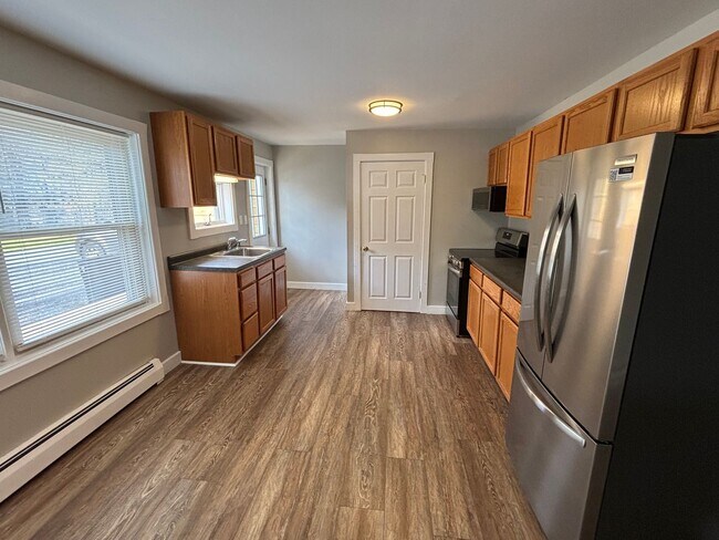 Foto del edificio - The Townhomes at China Lake LLC