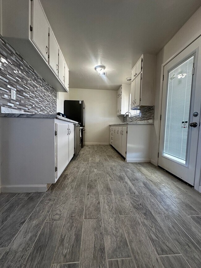 Foto del edificio - 2206 Lyndale Dr