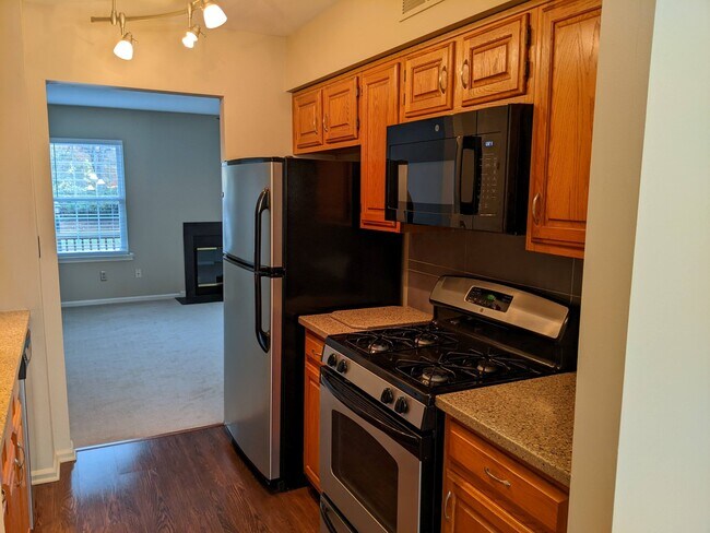 Foto del edificio - 891 Sturbridge Ln