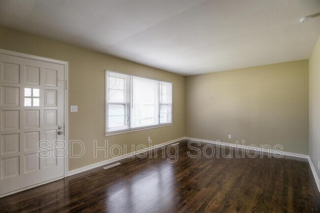Foto del edificio - 6811 E 98th Terrace